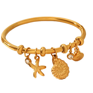 Bali Addiction - Gold Shell Charm Bangle